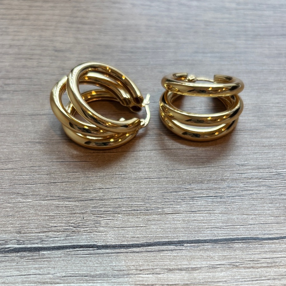 NWOT Electric Picks Nirvana gold triple hoop earrings